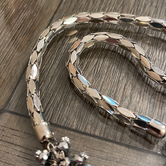 Vintage Style Necklace with Cut Glass Silver Colored Beads - Picture 4 of 13